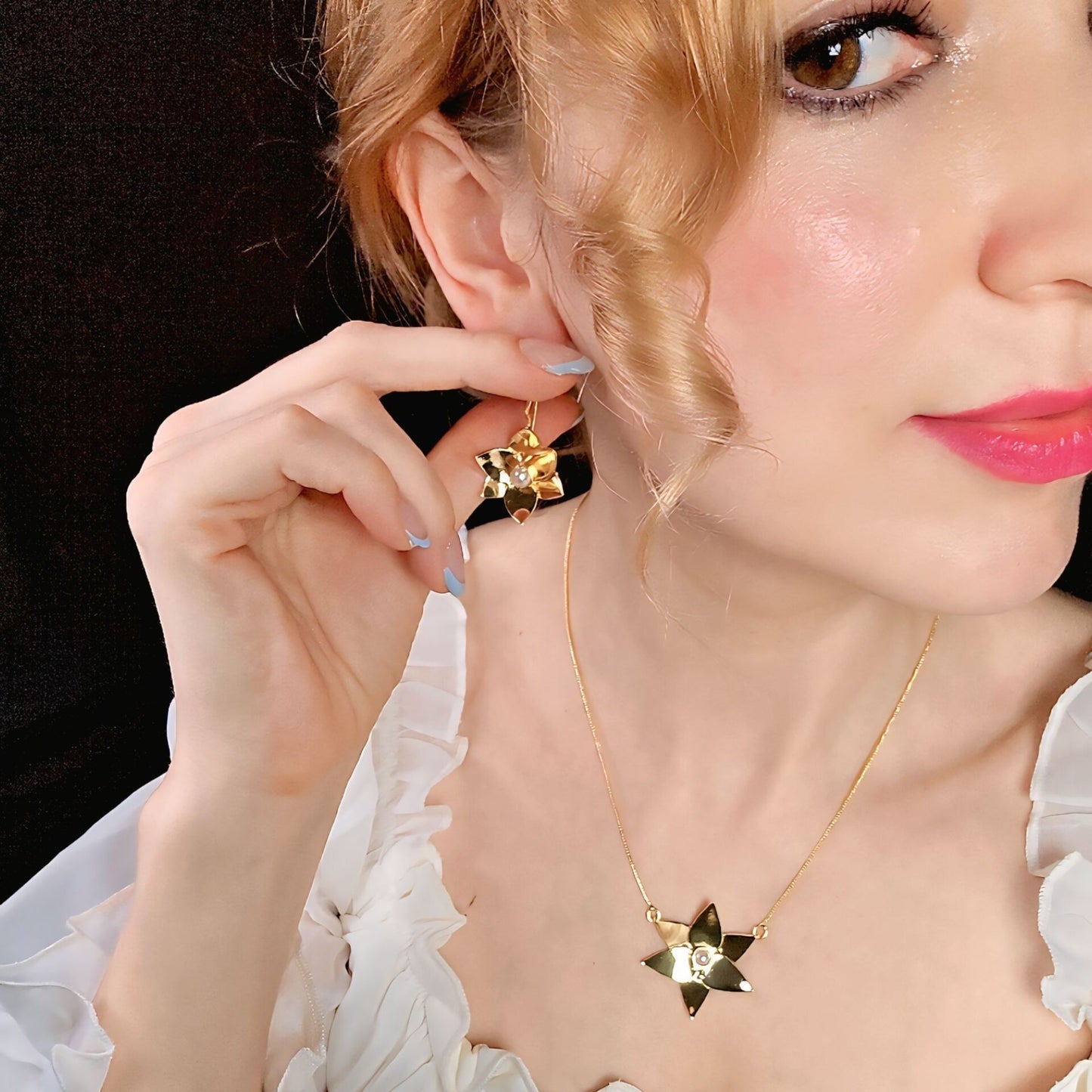 Petal Flower Pendant Set