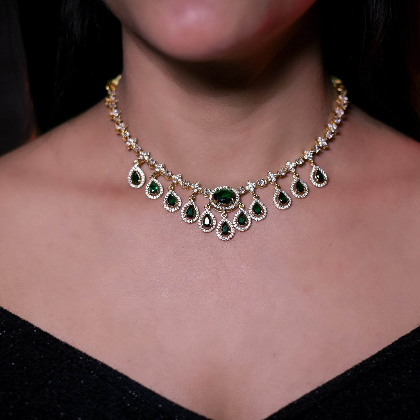 Emerald Elara Necklace Set