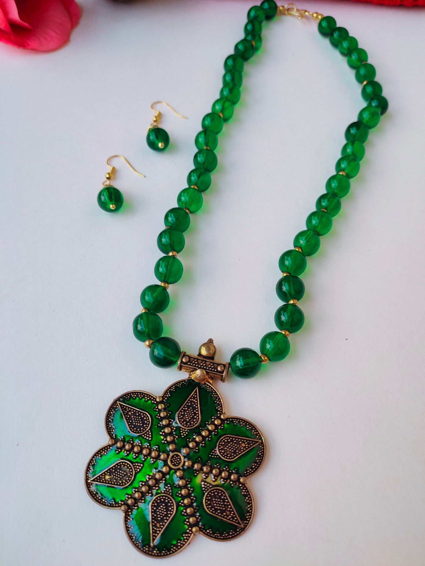 Godden Green Traditional Necklace set