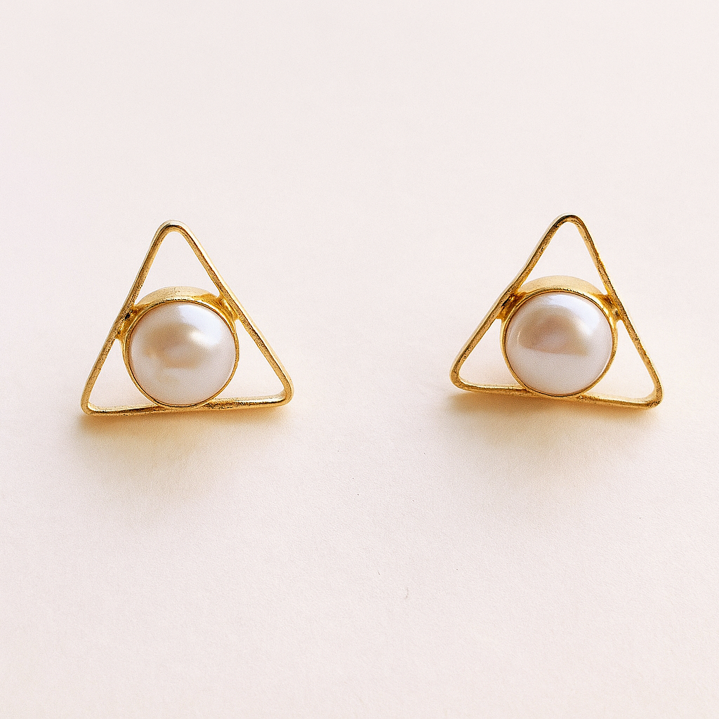 Pearl trio earring studs