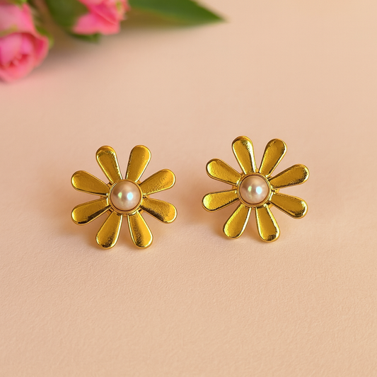 Blossom Pearl Chic Necklace