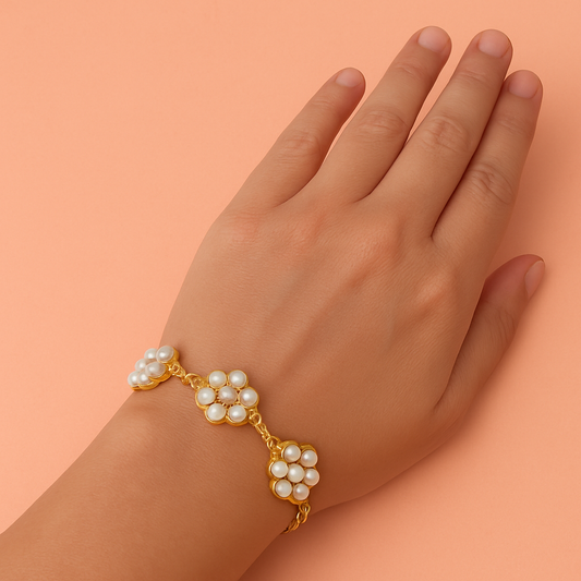 Pearl Flowy Bracelet
