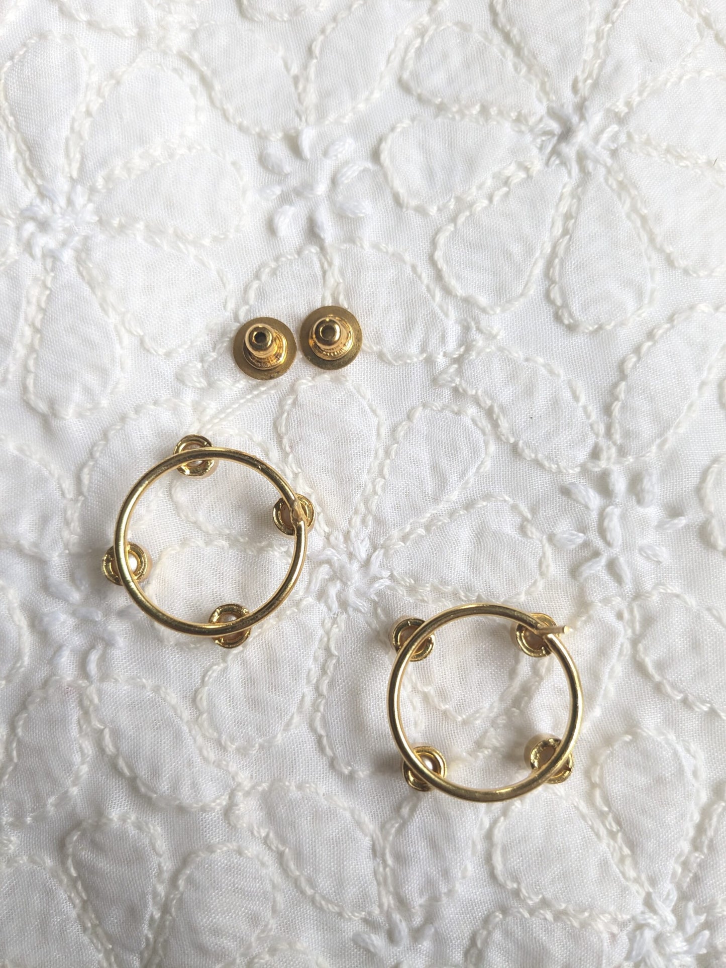 4 pearl small ring stud