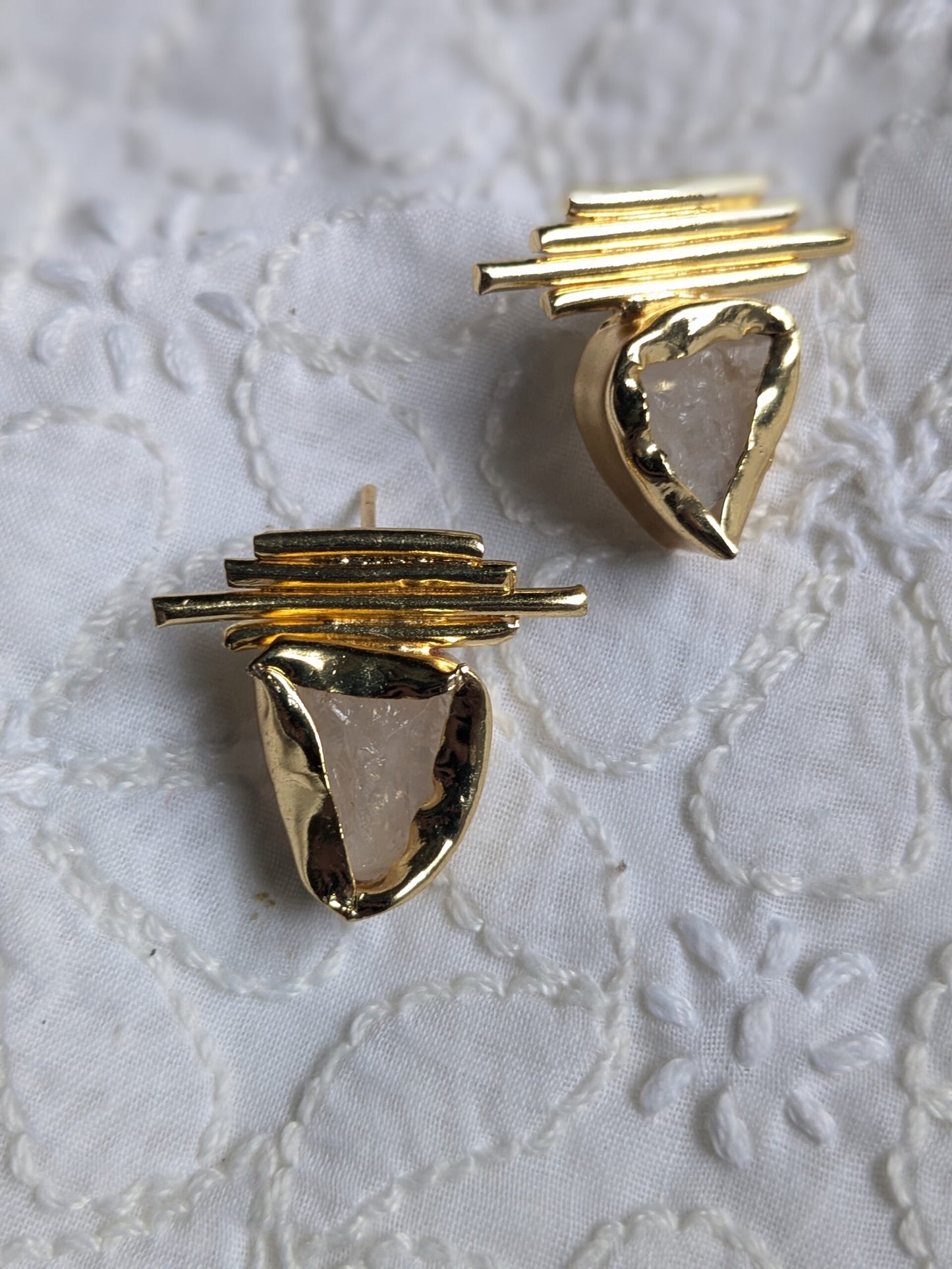 M stick Rough stone studs