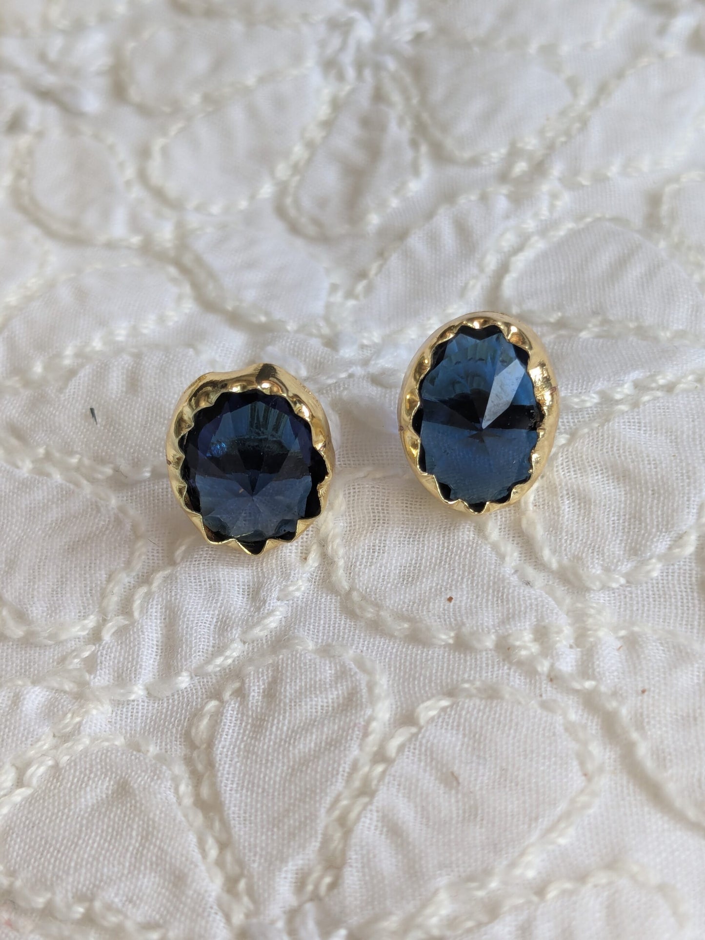 Oval Stone Stud