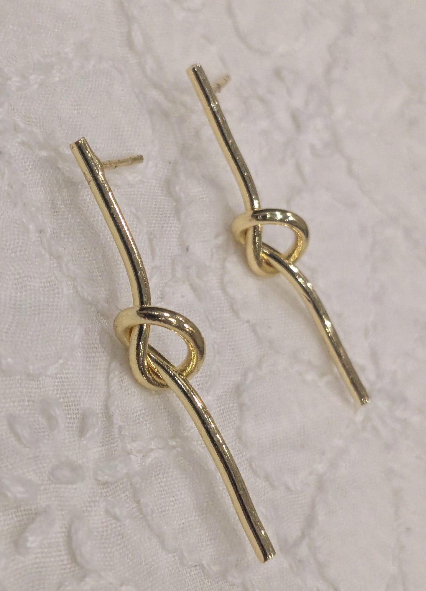 knot stick studs