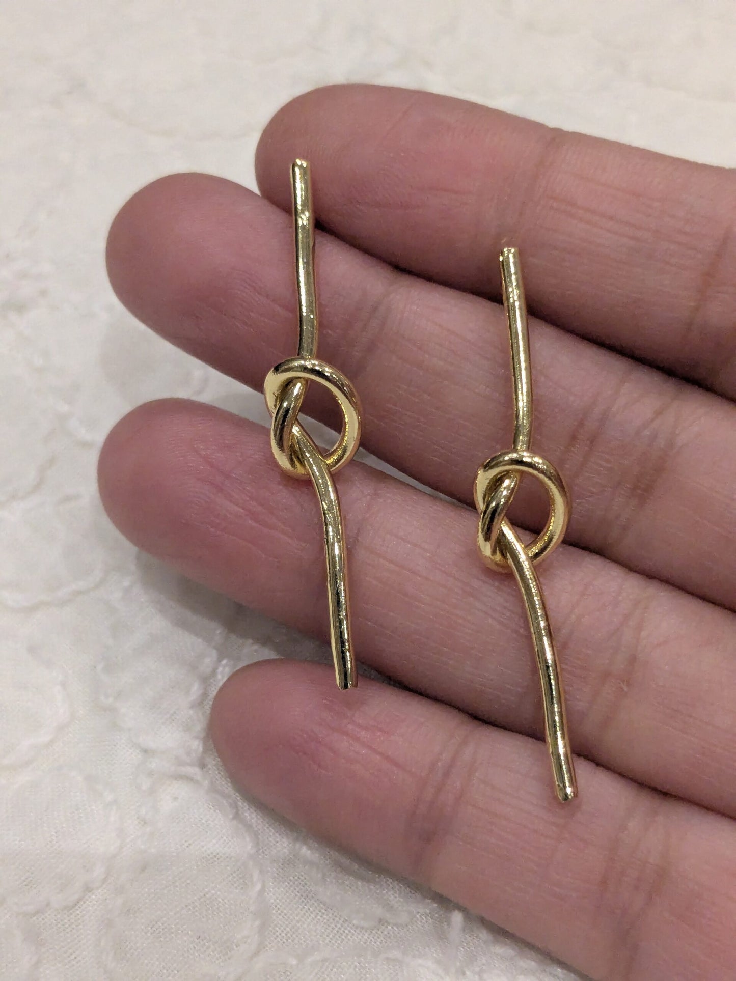 knot stick studs