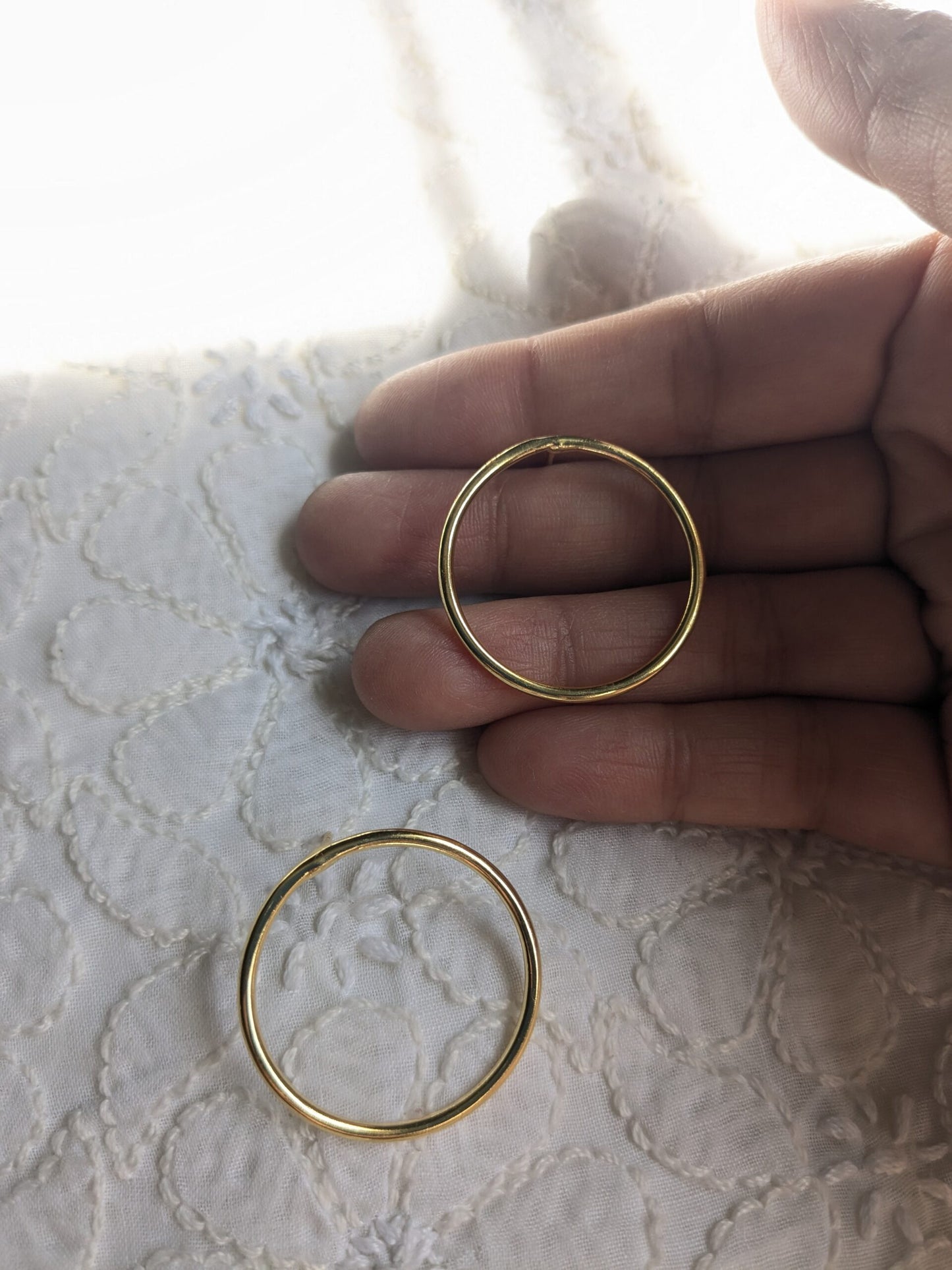 Single Ring Stud Earrings