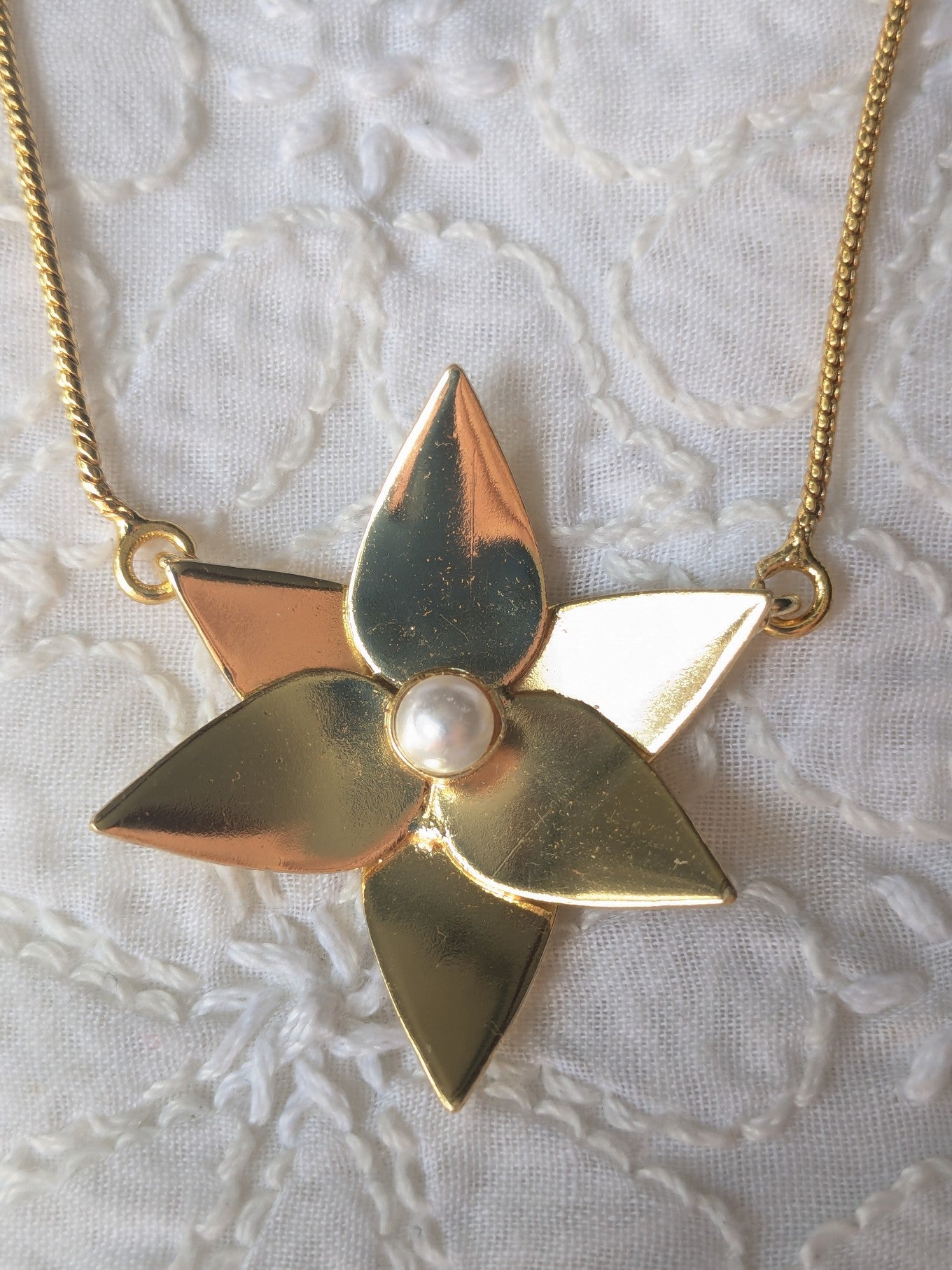 Petal Flower Pendant Set