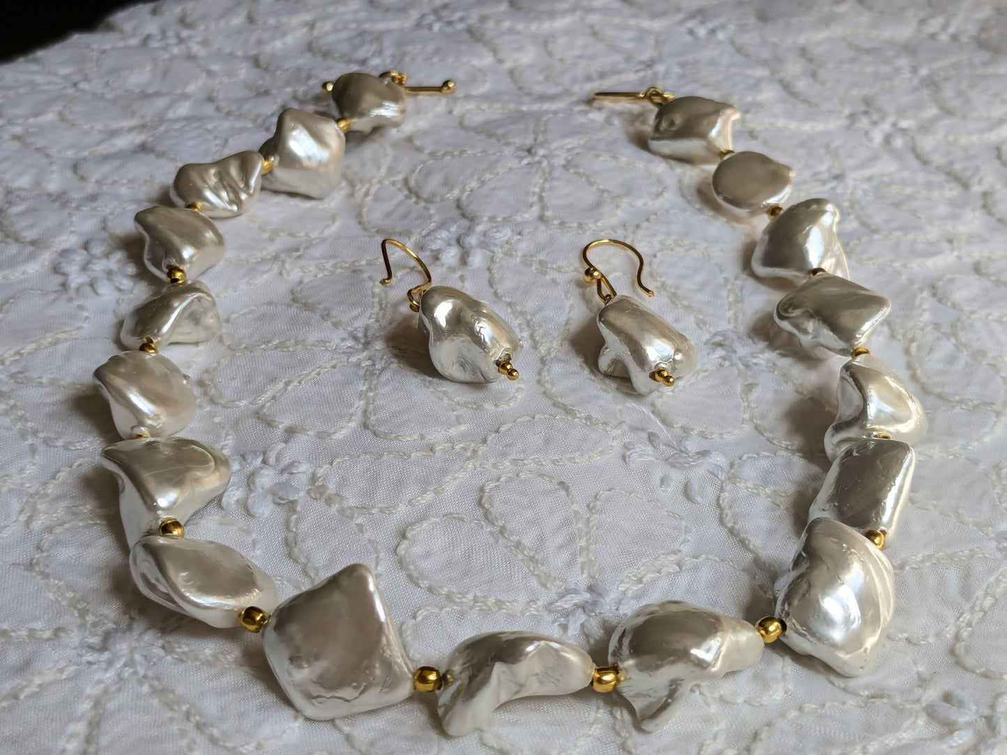 Mother of pearl Majesty Necklace Set