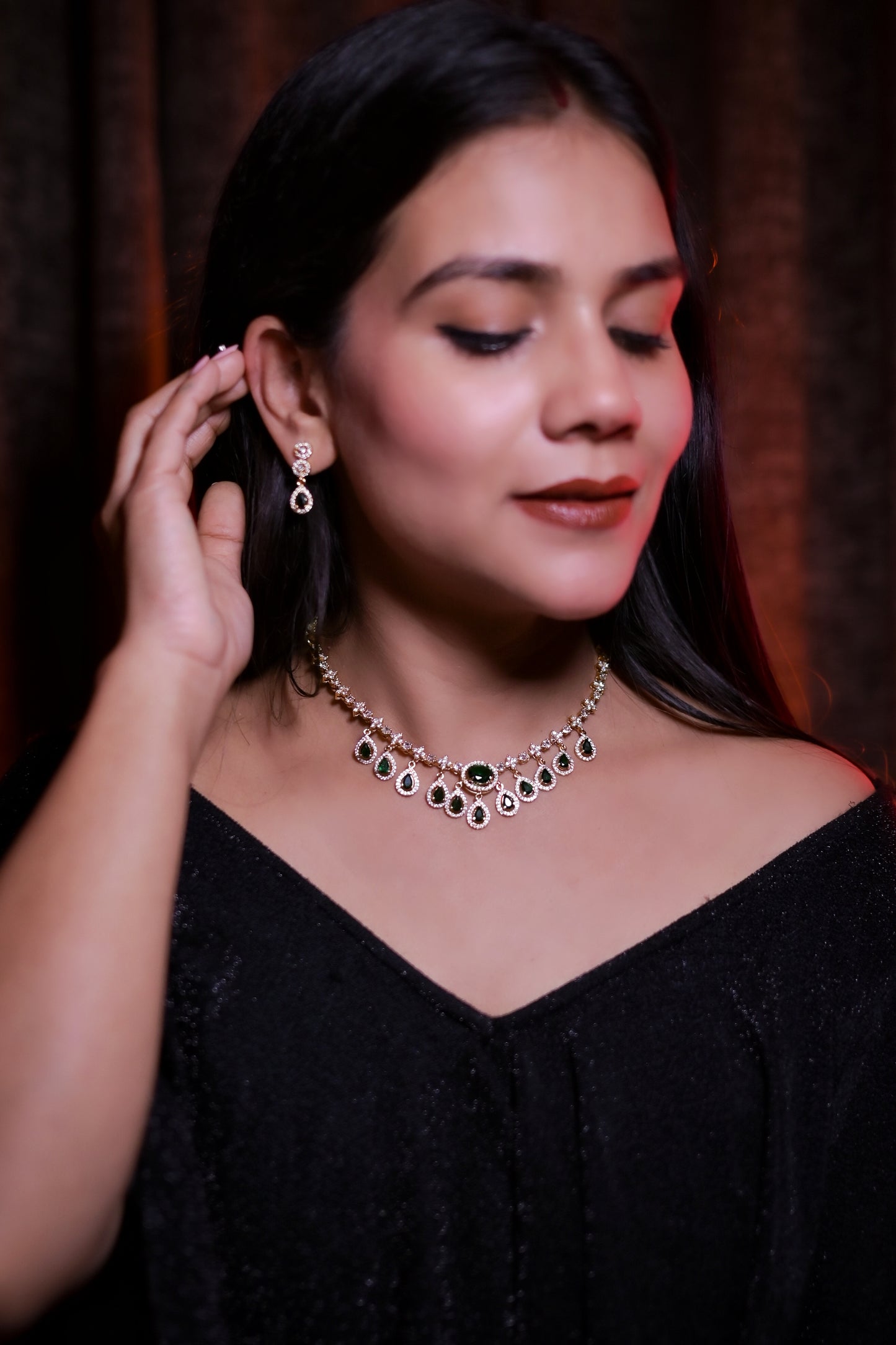 Emerald Elara Necklace Set