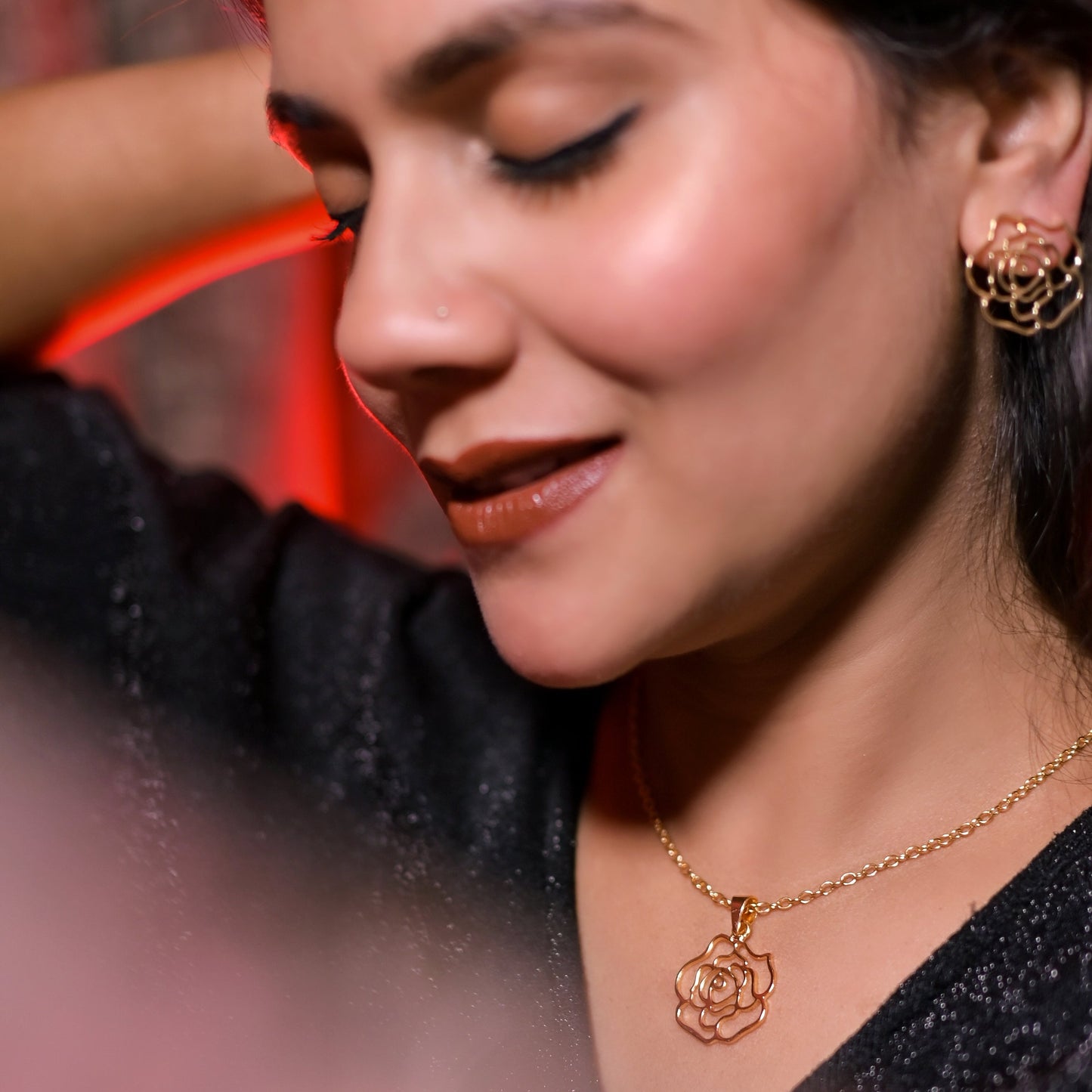 Golden Rose Bloom Chain Necklace