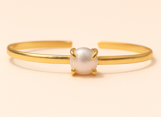Pearl claw bracelet