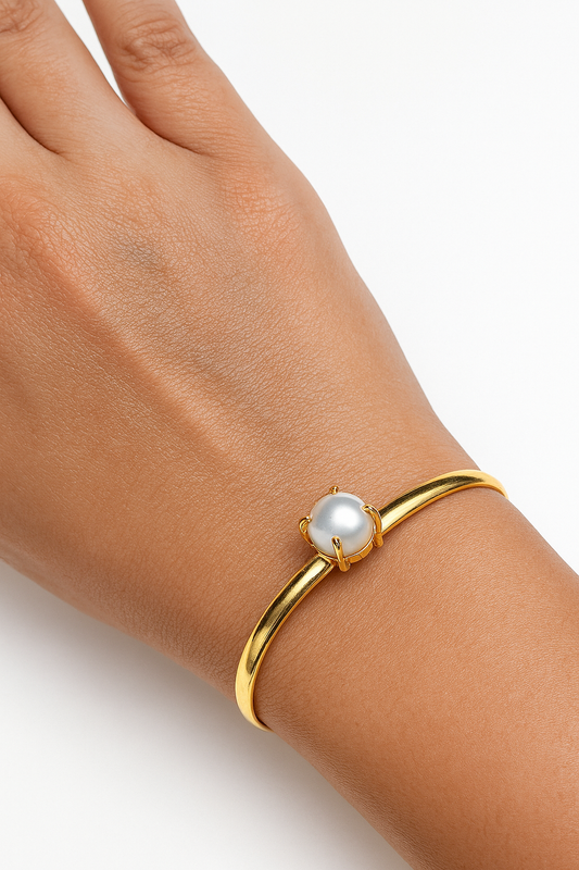 Pearl claw bracelet