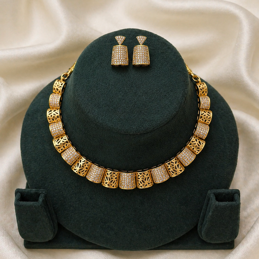 Aurelia Shine Necklace Set