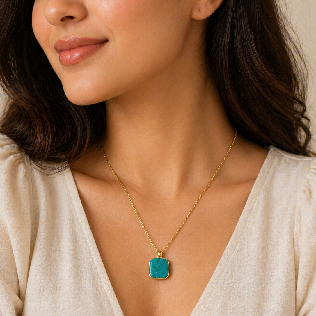 Minimal Square Pendant Chain