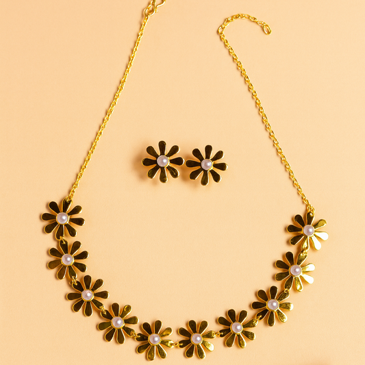 Blossom Pearl Chic Necklace
