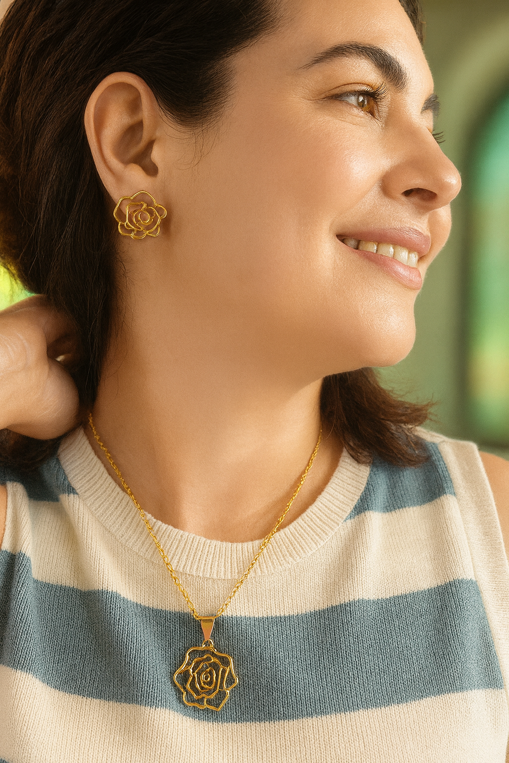 Golden Rose Bloom Chain Necklace
