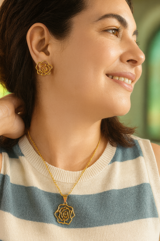 Golden Rose Bloom Chain Necklace
