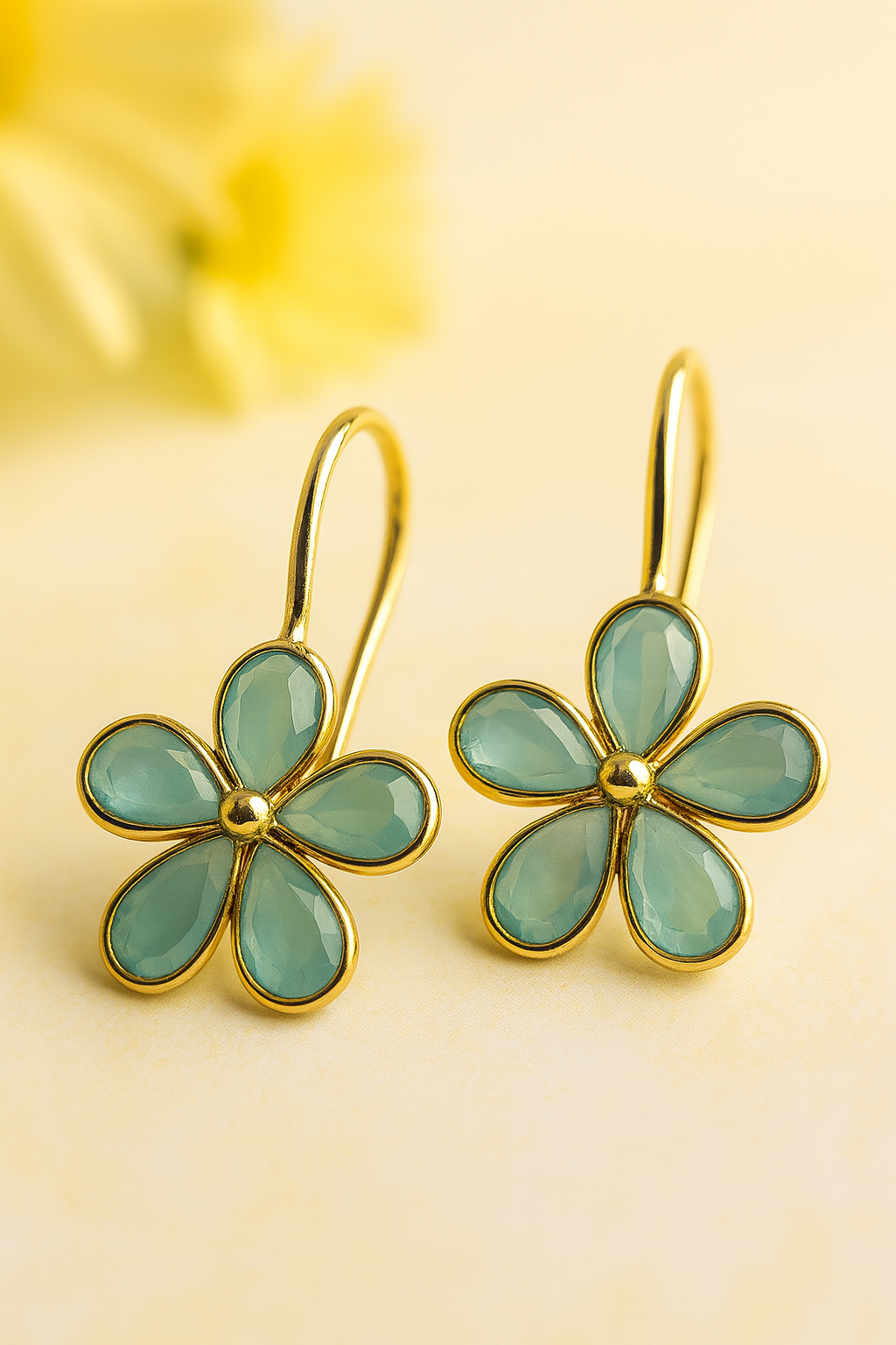 Daisy Flower Loop Earrings