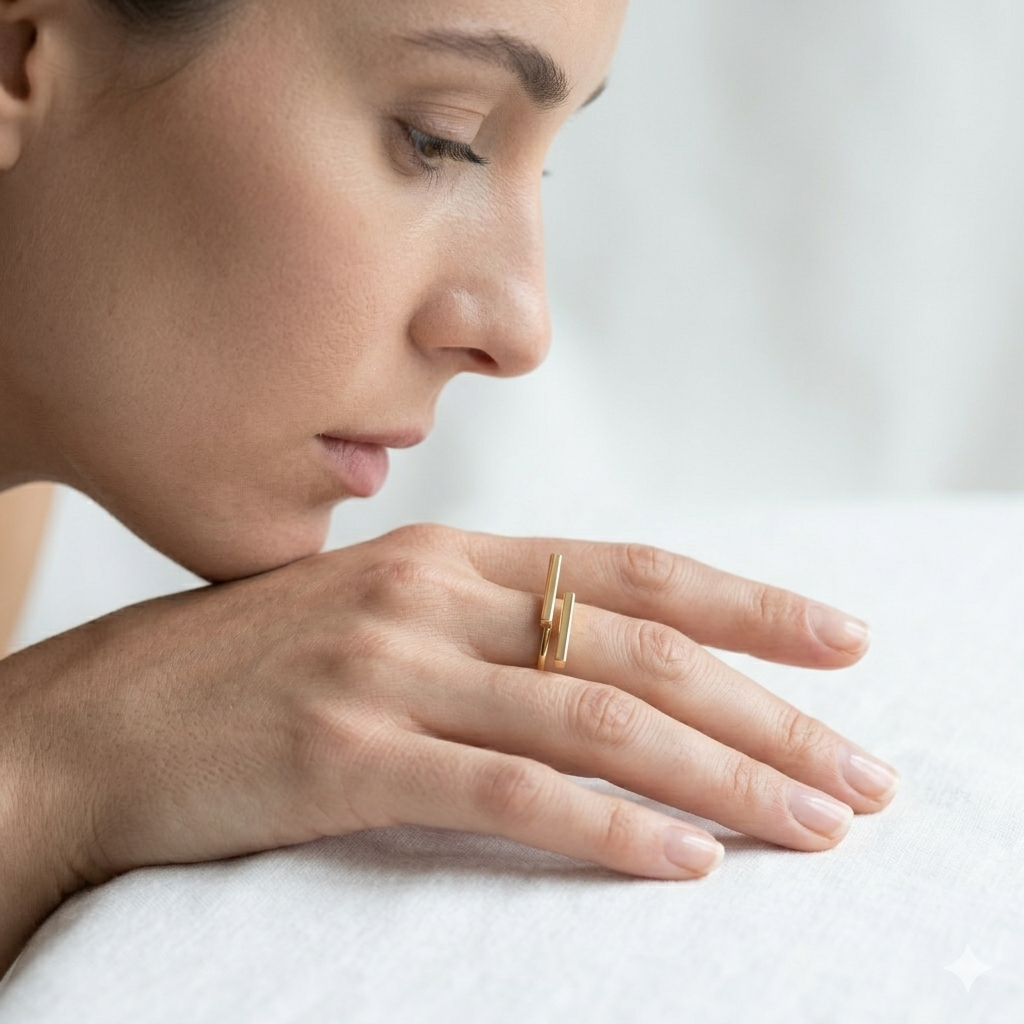 Double Bar Whisper Ring