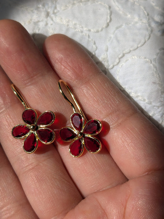 Daisy Flower Loop Earrings
