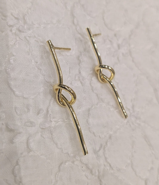knot stick studs