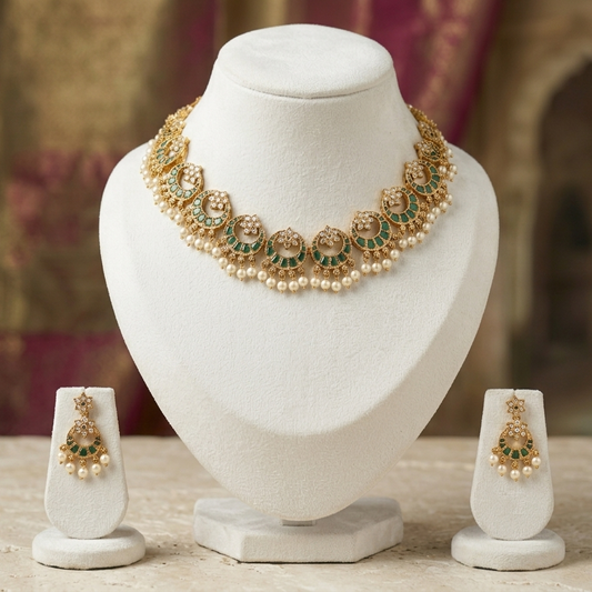 Aaradhya Emerald Pearl Choker