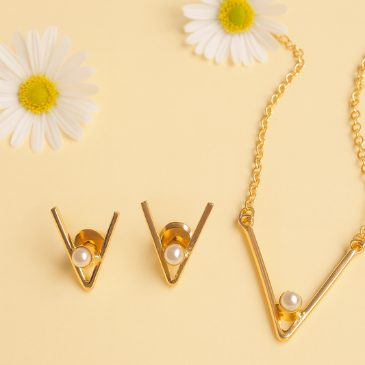 V Luxe Pearl Pendant